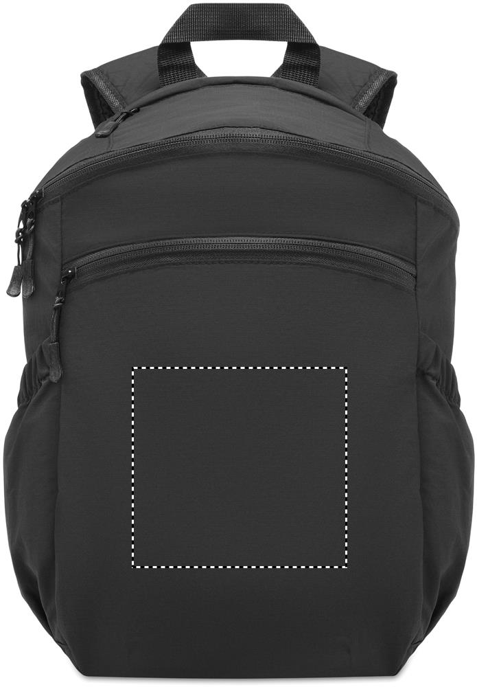 FRONT POCKET (max 150 x 140 mm)